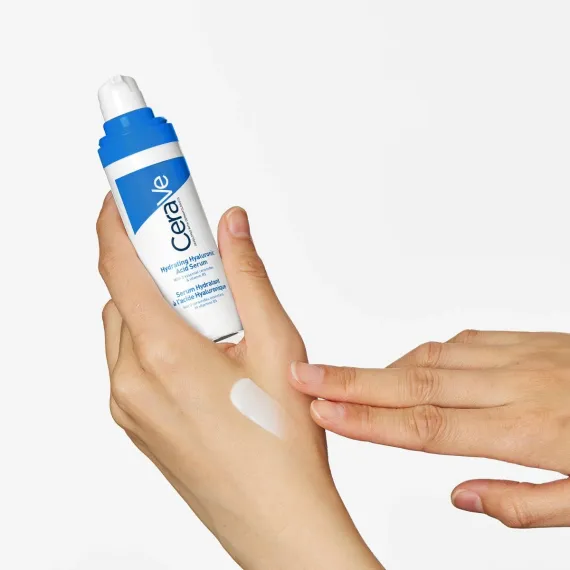 CeraVe, vlažilni serum s hialuronsko kislino, 30 ml