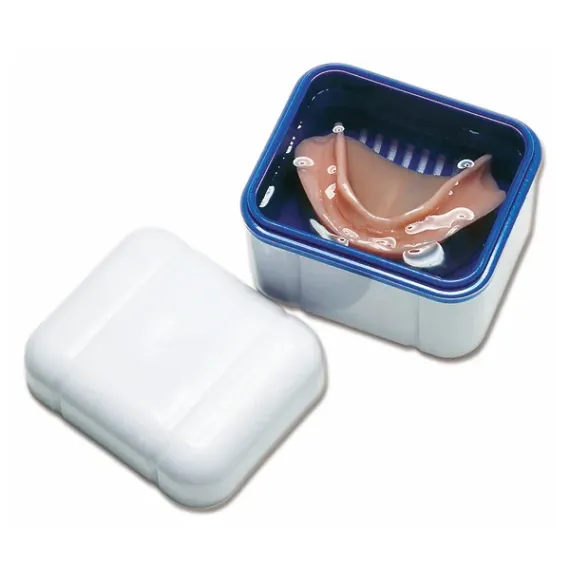 Curaprox, škatlica za čiščenje protez BDC 110